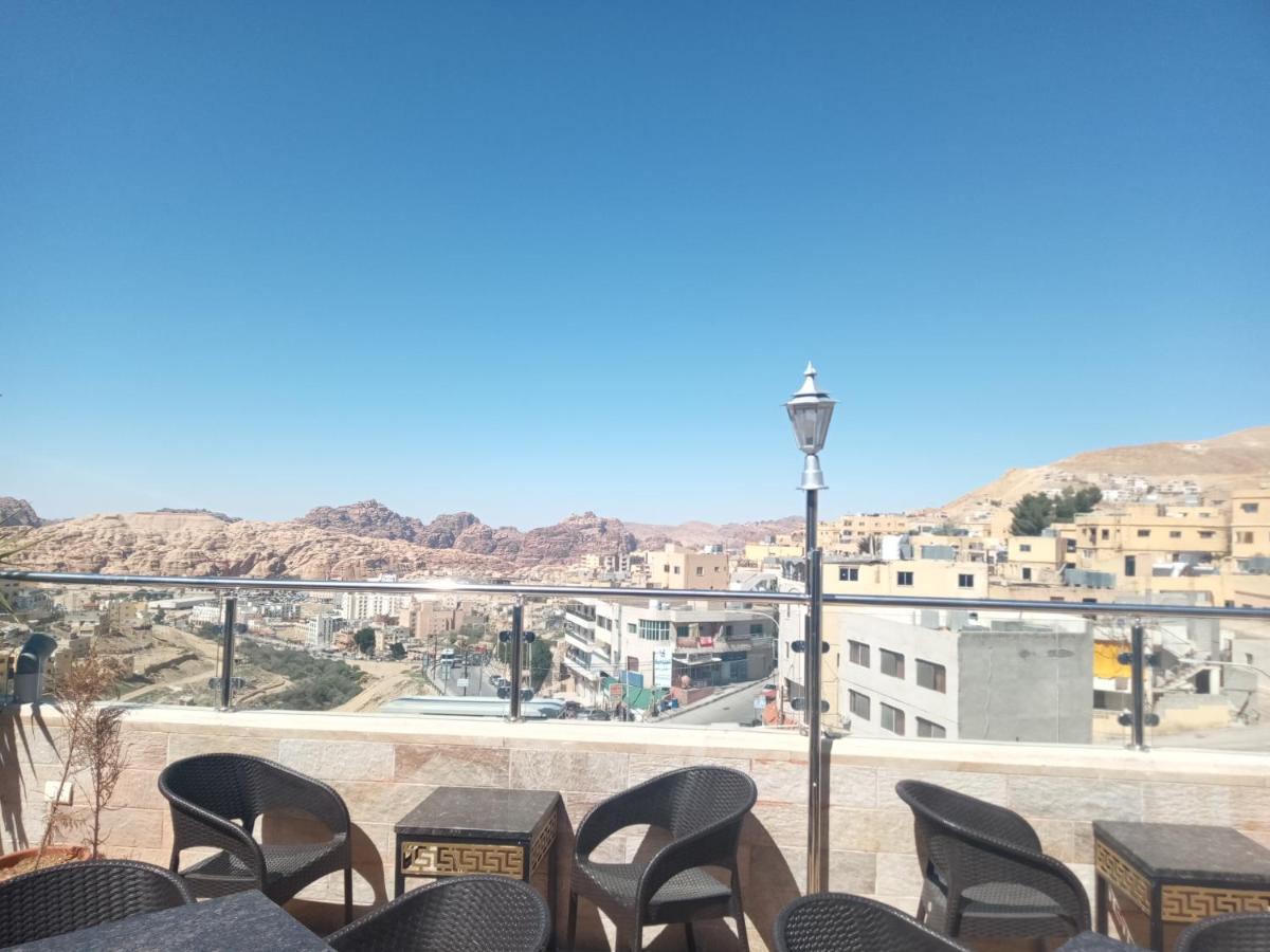 Petra Visitors Hotel Wadi Musa Exterior foto